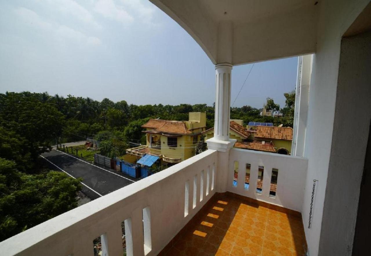 Hotel Castle Manor - Auroville Beach ポンディシェリ エクステリア 写真